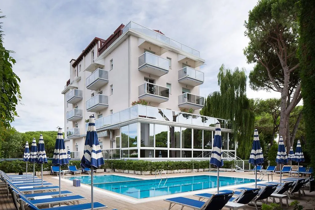 Harvey Suites Hotel & Residence リド・ディ・イエゾロ