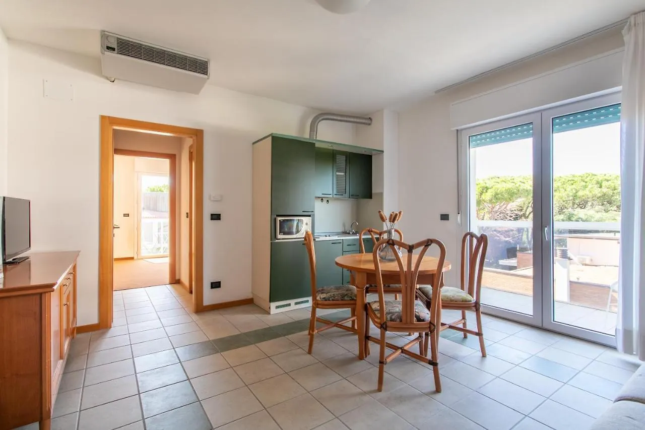 **** Hotel Aparthotelharvey Lido di Jesolo Italy