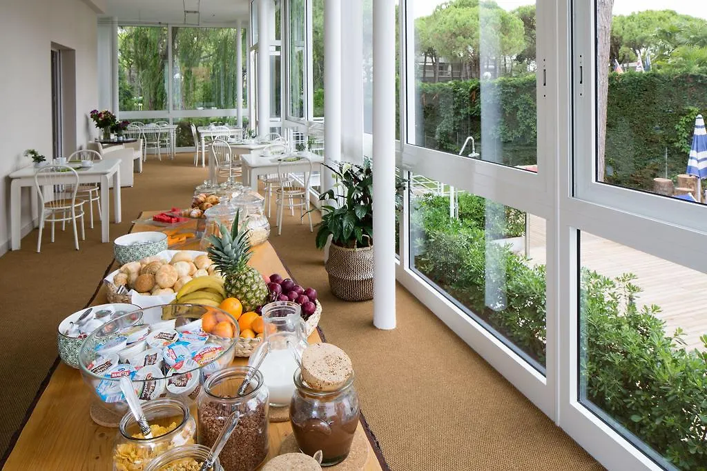 Aparthotelharvey Lido di Jesolo 4*,  Italy